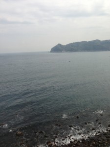 小さな船が写っているのですが、見えないですよね?? 