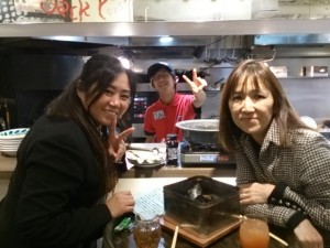 キッチンのスタッフとスリーショット‼!